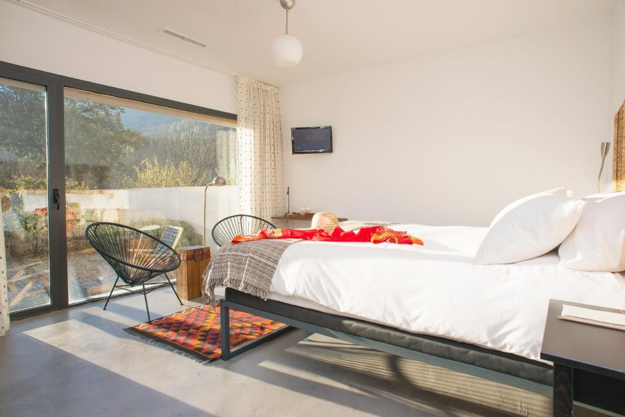 El Hotelito Navaluenga Eksteriør billede
