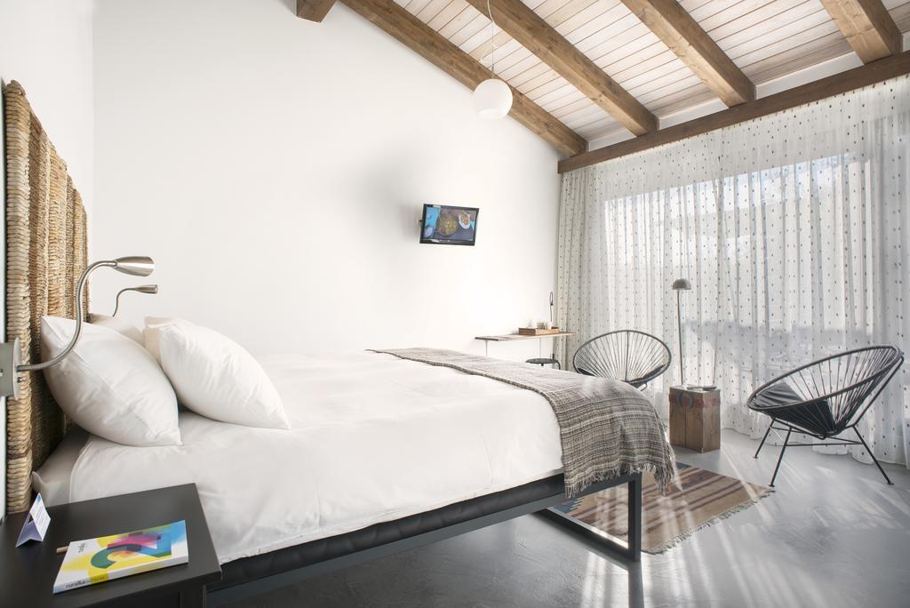El Hotelito Navaluenga Eksteriør billede
